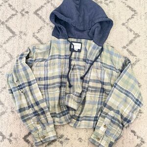 American Eagle Cropped Hooded Flannel Plaid Distressed Shirt Size M